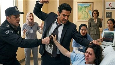 حماتي وقفت سدت باب الشقة