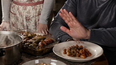 انا مش باكل غير اكل طازة ج2..  منال علي 